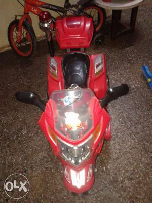 Kids motor bike in very good condition with