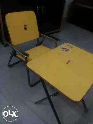 Small kids table and chair good condition