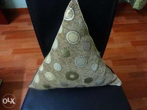Triangular cushion with old pillow