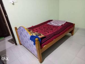 Urgent Sale for Heavy 4X6 WoodenBed, 2.5X3 tables,T-table