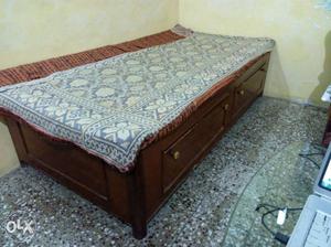 Wooden Furnish Bed in Best Condition
