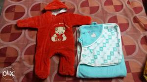 Baby carry suit and blanket like new condition
