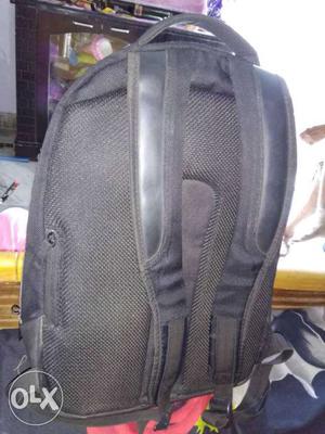Dell original bag only 1 month old two to thre