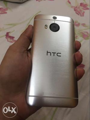 Htc One M9+ (Silver on Gold) • 4G • 3 GB RAM