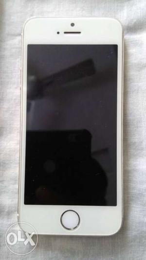 IPhone 5S 32GB white Color With Charger Dual