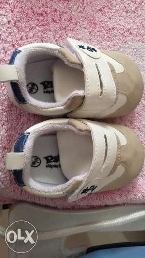 Infant shoes 0-6 month. red and white