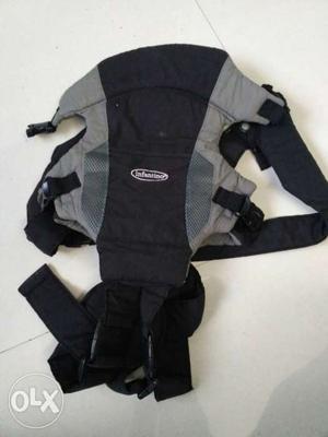Infantino baby carrier in very good condition