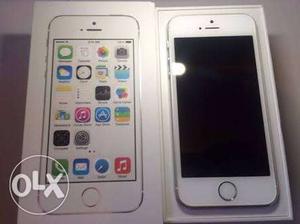Iphone 5s silver 16GB... 2 months old With bill