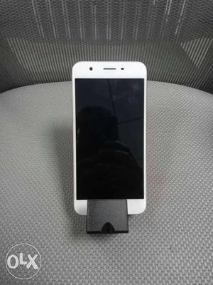 OPPO A GB ROM White front and Gold back 5.2