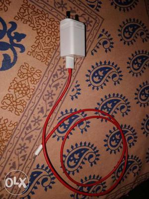 OnePlus 3/3T/5 charger. Working fine. No issue