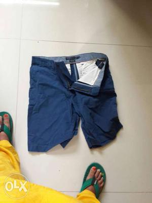 Original Tommy Hilfiger shorts unused size 30 can