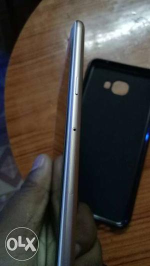 Samsung Galaxy c7pro 20days old phone neat