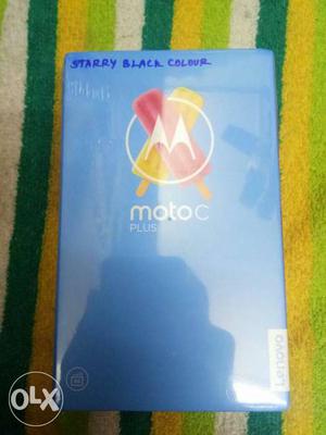 Sealed moto c plus new piece with full box kit accessoires