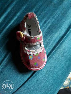 Unused baby shoe 1 year brand kitrens
