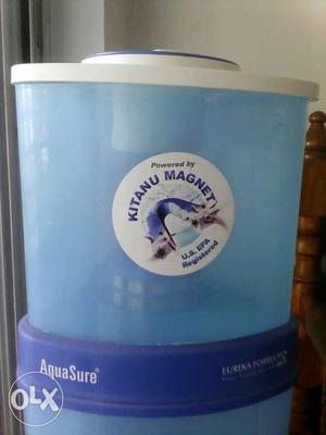 Blue Kitanu Magnet Container