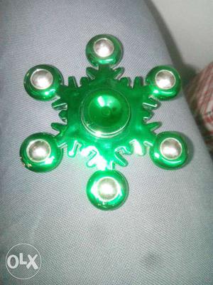 Green 6-lobed Snowflake Fidget Spinner