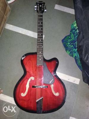 Guitar with excellet condition grab fast