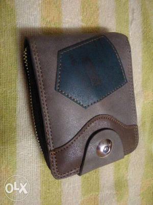 Men's wallet... New fashion accessories