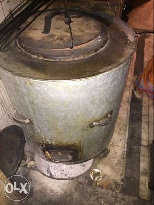 Restaurant tandoor in gud condition urgent sale