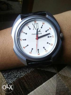 Round Gray Fast Track Chronograph Watch With Black Leather