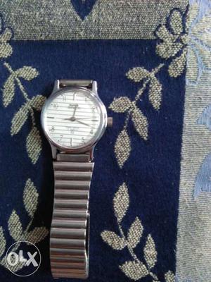 Round Silver-colored Watch hmt