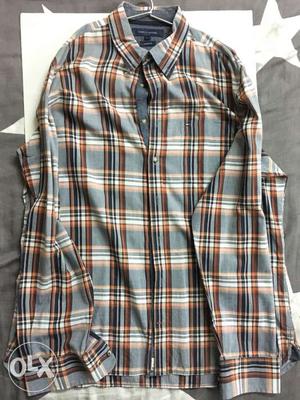 Tommy hilfiger shirt size L thrice used