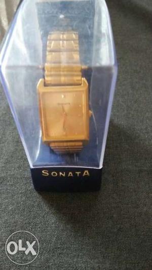 Untouch sonata wrist watch in the sufficient price
