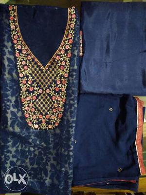 Women's Blue And Brown Textile