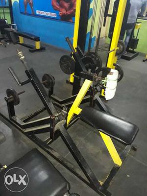 Black Leather Padded Weight Bench