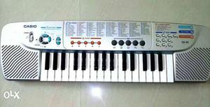 Children's Keyboard with Good Condition Along