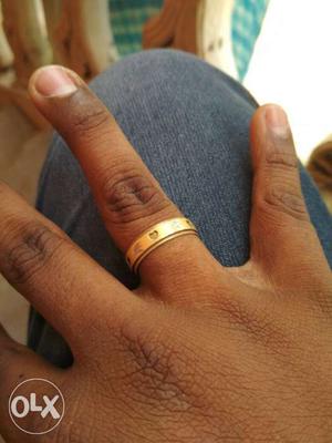 It gold silver ring