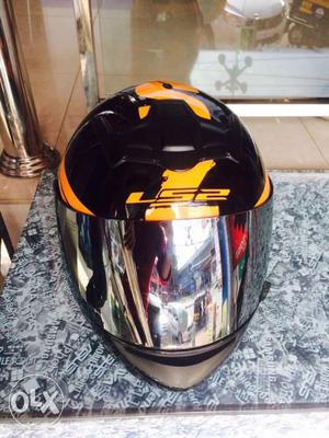 Ls2 helmet in perfect condition.urgent sale