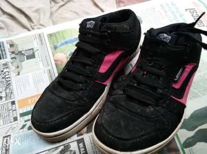 Pair Of Black-and-pink Old Skool Low-top Sneakers