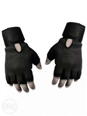 Unused Original Gym gloves with best quality.