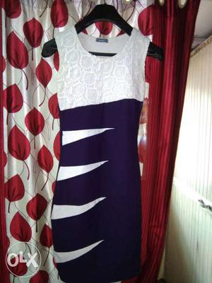 Women's White And Purple Sleeveless Dress
