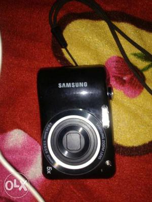 Black Samsung Compact Camera