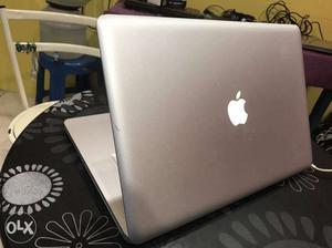 Macbook Pro / Core i7 / 15 inch