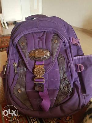 Shool bag good quality.6monts old.original price