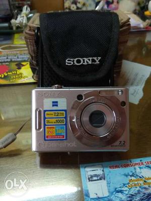 Sony cyber shot 7.2 megapixel camera with
