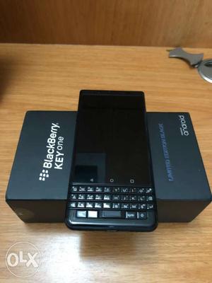 Blackberry KEYONE Black Edition one month old for 34k