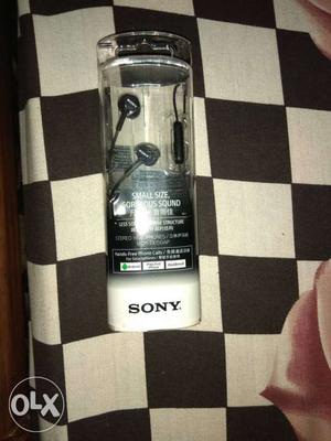 Brand new sony earphones with a quality sound and