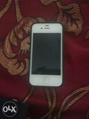 I am selling my iPhone 4s 8Gb white 1year old