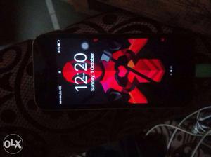 I phone 5 16gb fectory unlocked with charger