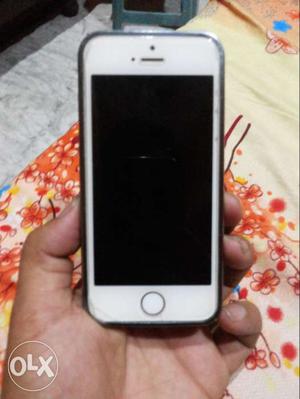 I phone gold 32 gb one old