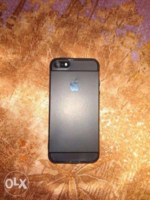 IPhone 5 with good condition No need of single