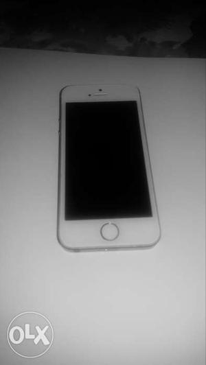 IPhone 5s gold 32 gb in new condition