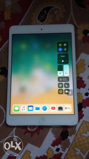 Ipad mini2 wifi 16gb,excellent condition scratchless with