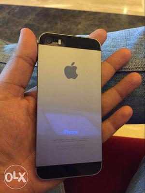 Iphone 5s 16gb space grey colour. Accessories: