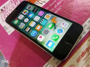 Iphone 5s 32gb in genuine condition.. Small Hair
