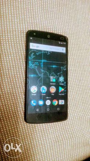 LG Google Nexus 5 with warranty and in good